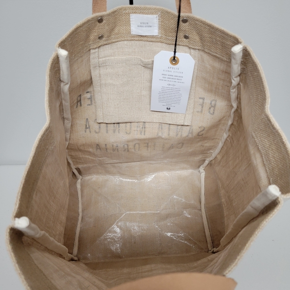 Apolis + Beutycounter NWT Maket Bag. - Picture 8 of 12